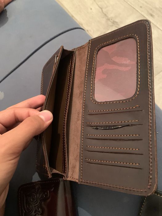 Кожанный кошелоктар сатылады