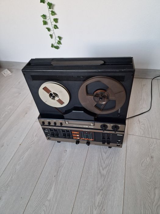 Magnetofon Tesla CM 130