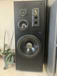 HIFI усилвател Rotel RA-985BX и тонколони Infinity sm 125
