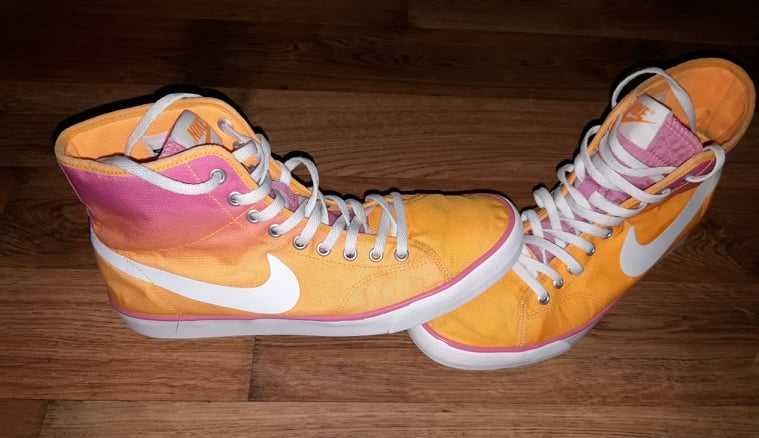 Лимитирана серия кецове Nike