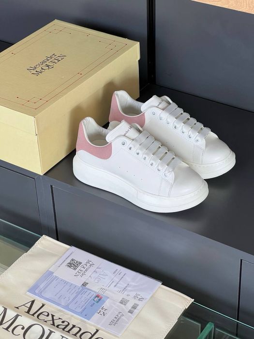 Adidasi Alexander Mcqueen noi !!! Marimi 36/40 !!!