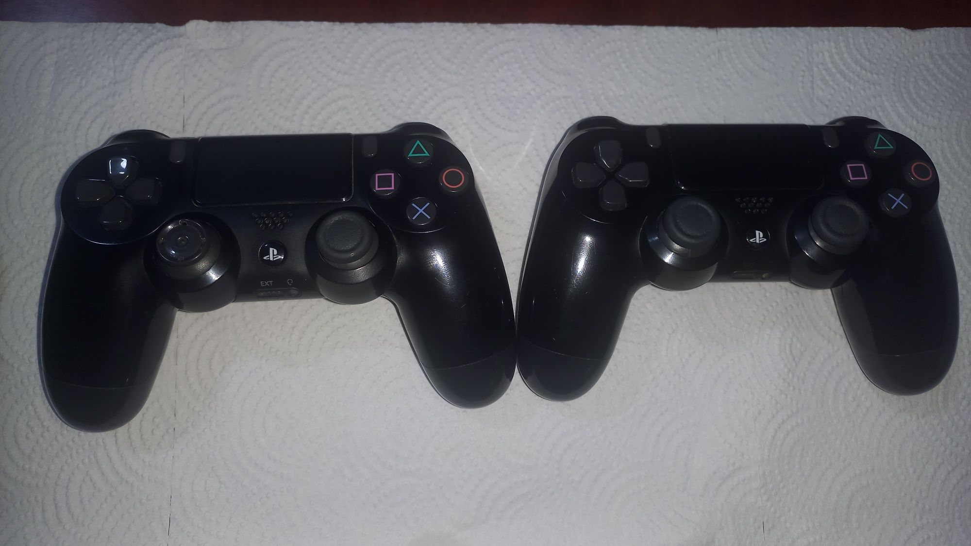 PS 4 joystick 2 ta 250.000 dan xar biri