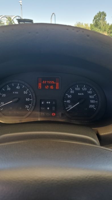Vând Logan 1,2 16valve sau schimb cu ATB