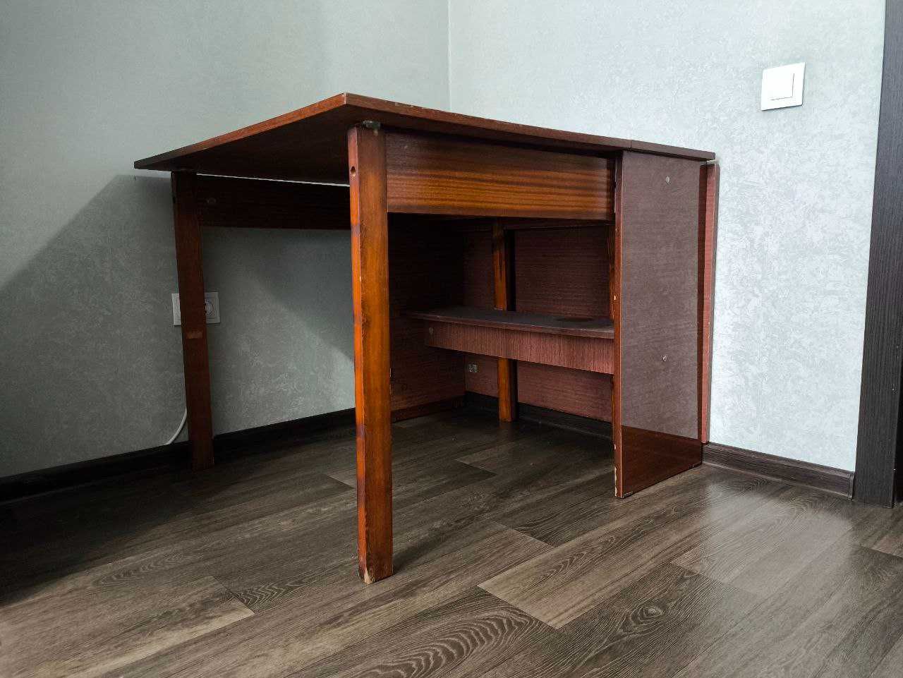Продам стол-книжку