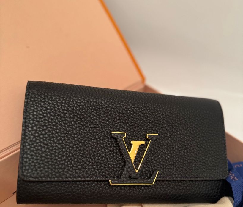 Portofel original Louis Vuitton Capucines
