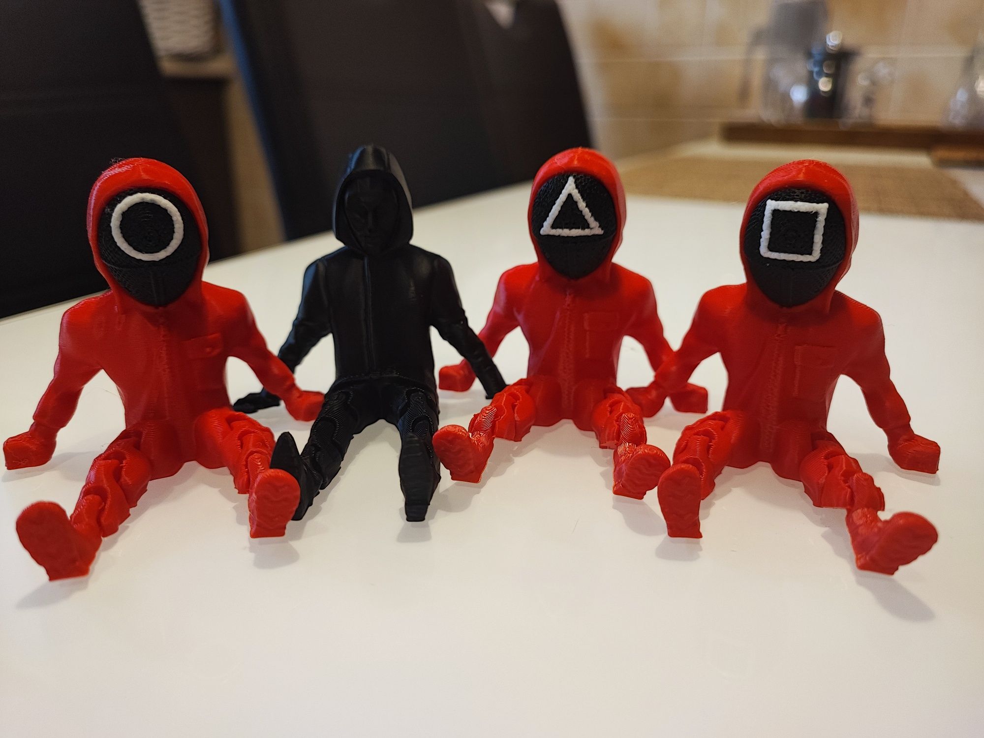 Figurine squid game