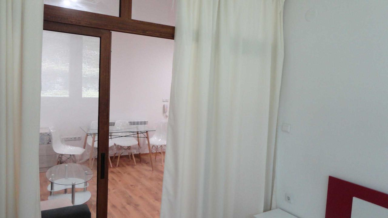 Дава се под наем Тристаен апартамент в София, Витоша - 75 кв.м за 550 € - Снимка #10