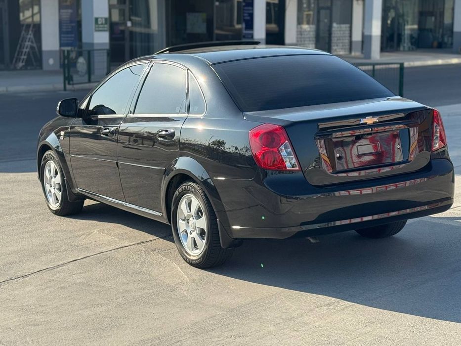 Gentra 3-Pozitsiya 2023-Yili Automat Full Avtokredit 1 ta Passportga