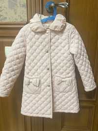 Продам пальто детское на девочку 5-6 лет,,рост 130