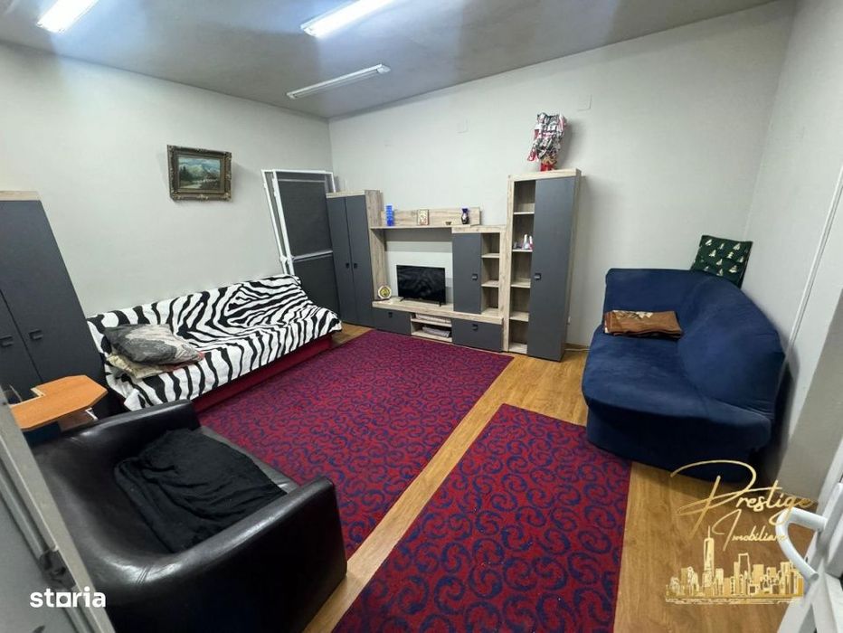 Garsoniera la curte comuna in zona Centrala-Oradea