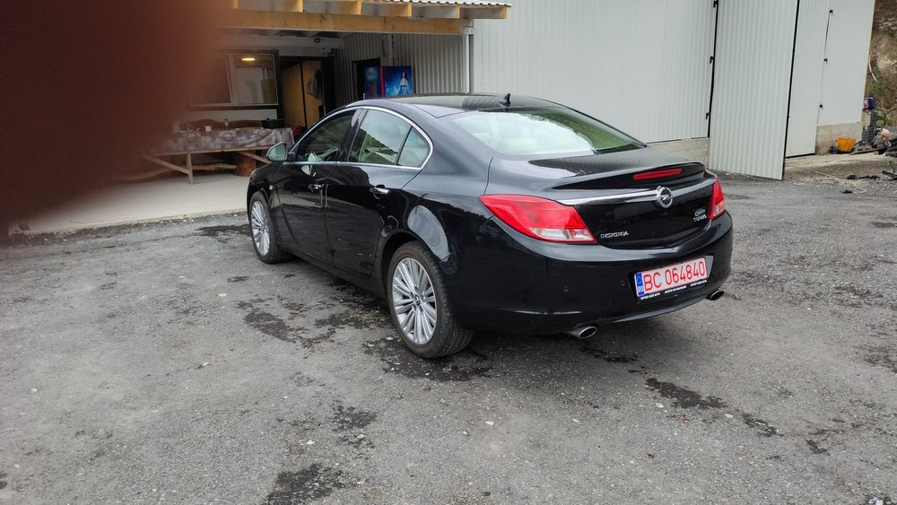 Vând opel insignia sau schimb cu autoutilitară