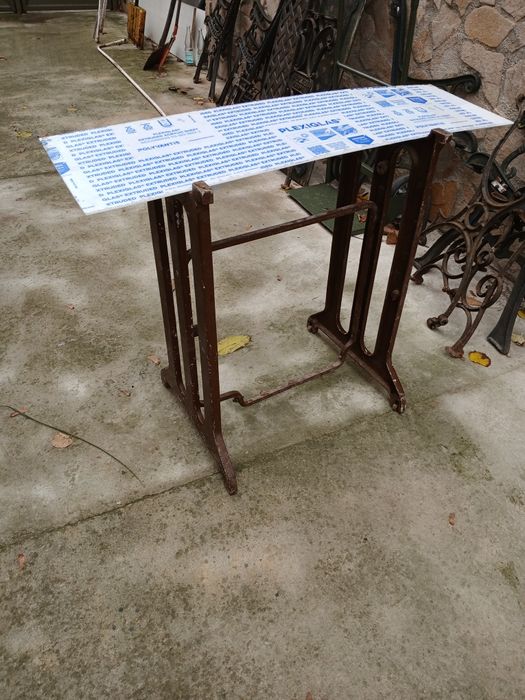 Picioare din oțel turnat