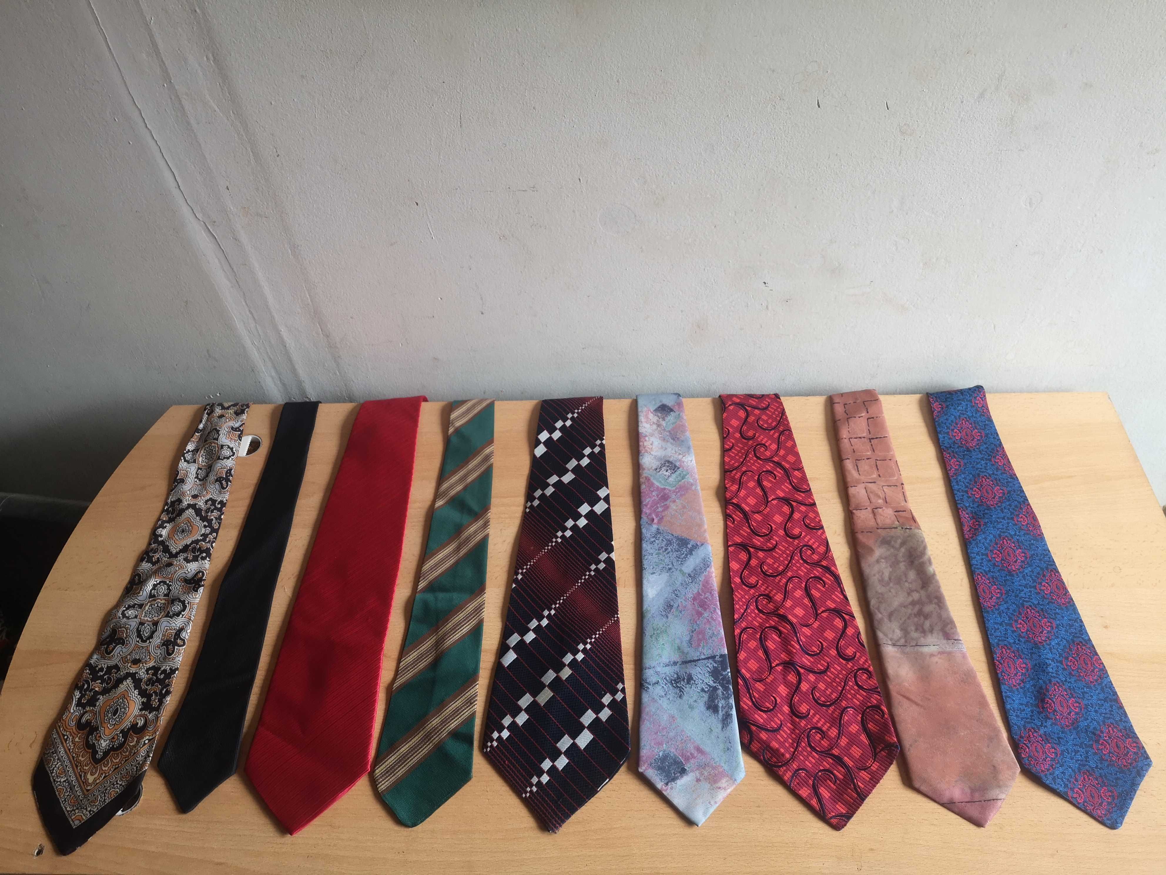 Cravată vintage  .
