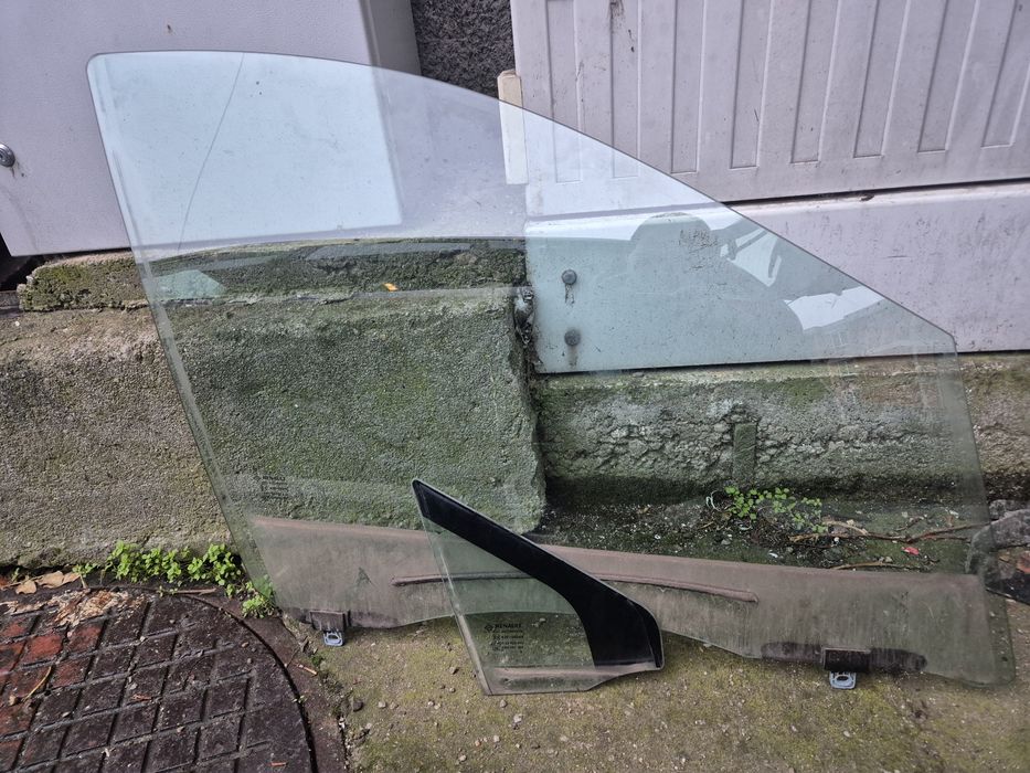 Стъкла предна дясна врата Renault Scenic 3