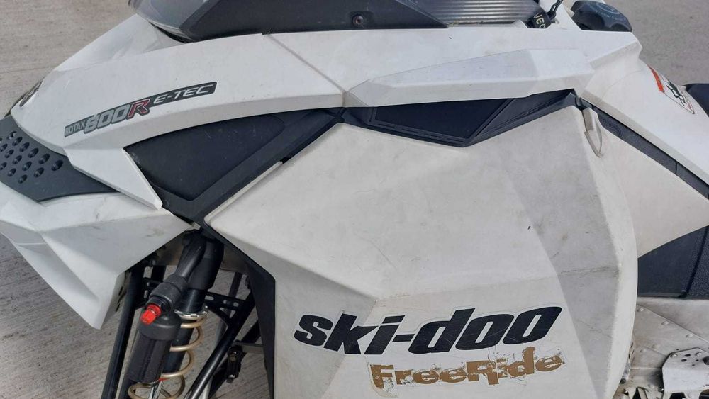 Vand snowmobil Ski-Doo Free Ride