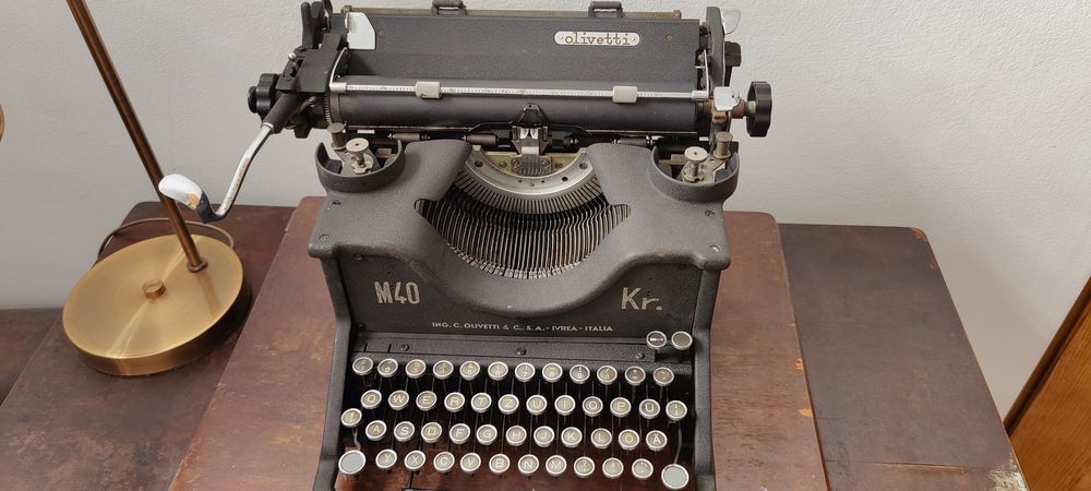 Mașină de scris Olivetti M40 Kr.