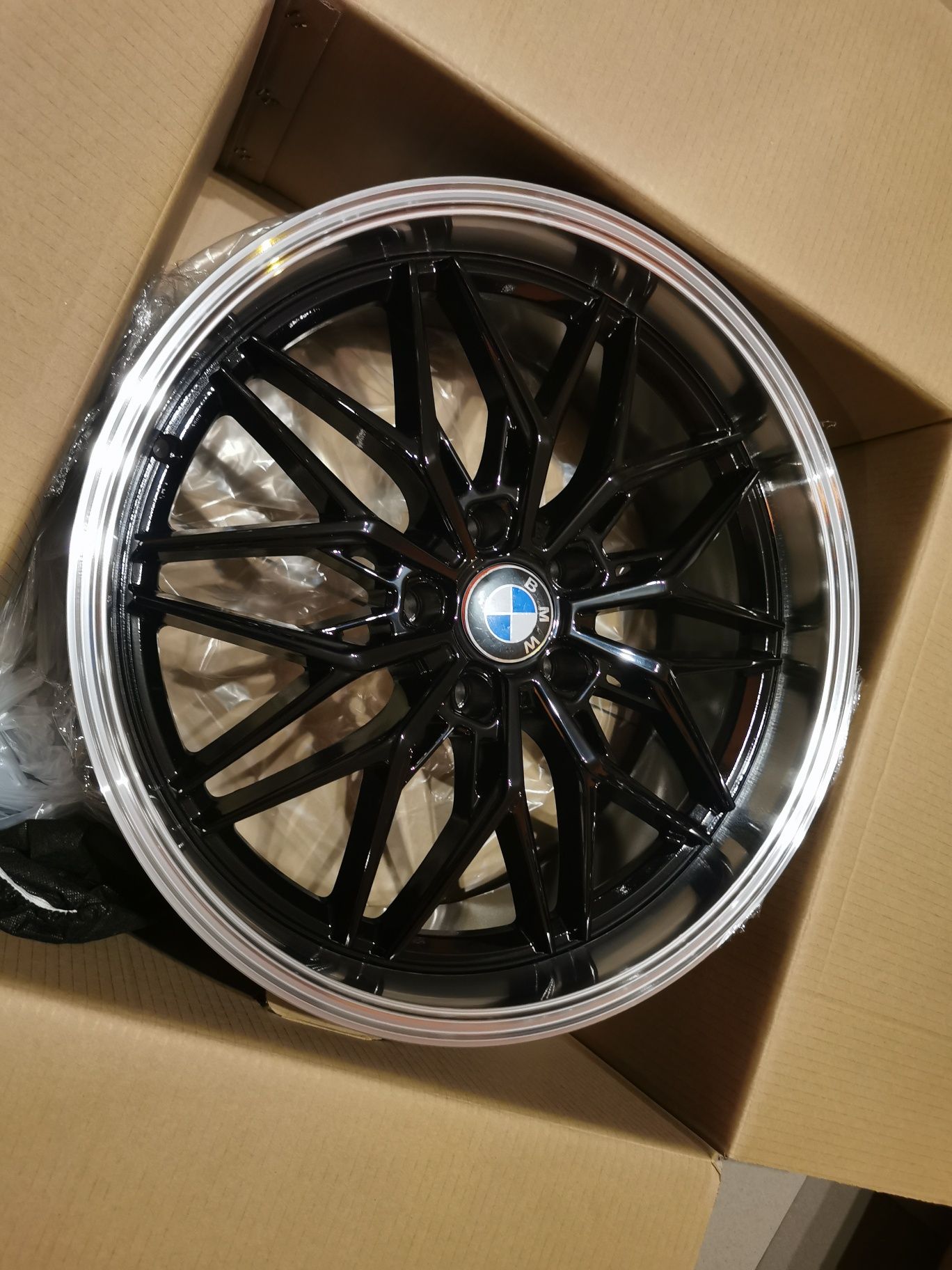 Vand jante de aliaj pentru bmw f10 si f01 pe 20 marca germani wheels i