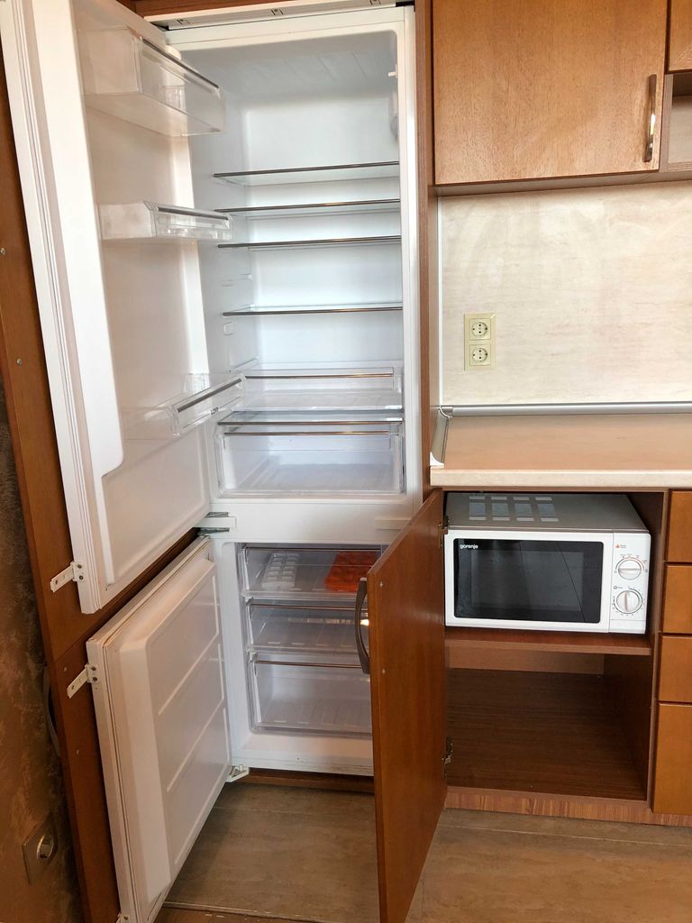 Дава се под наем Двустаен апартамент в София, Сухата река - 40 кв.м за 550 € - Снимка #2