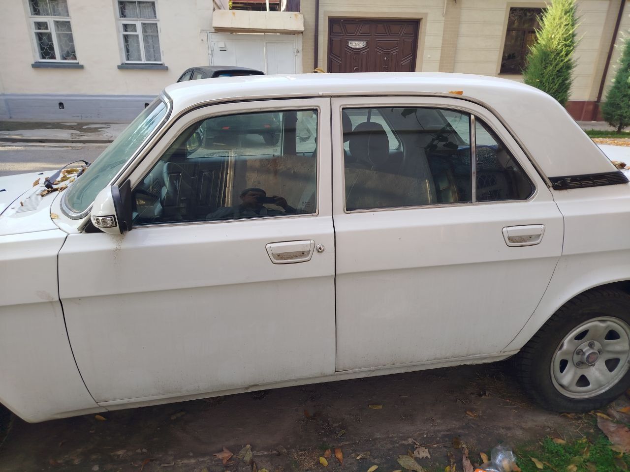 Volga GAZ 31105...