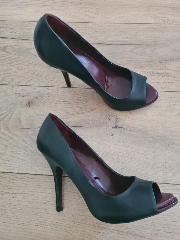 Pantofi piele naturala neagra Zara, toc 11 cm, purtați
