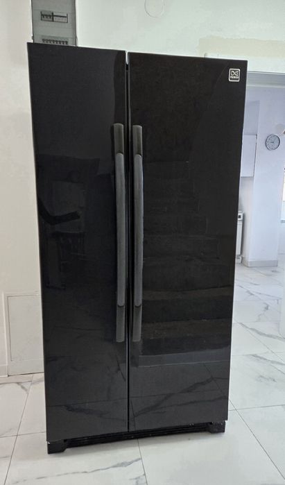 Vand frigider side by side