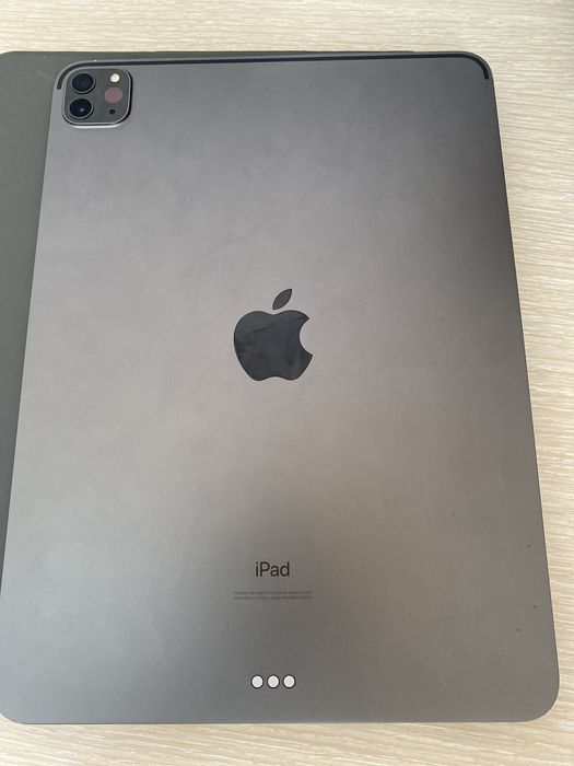 iPad Pro 11 2020 • 256GB • Apple Pencil 2 Gen • Чехол • Комплект