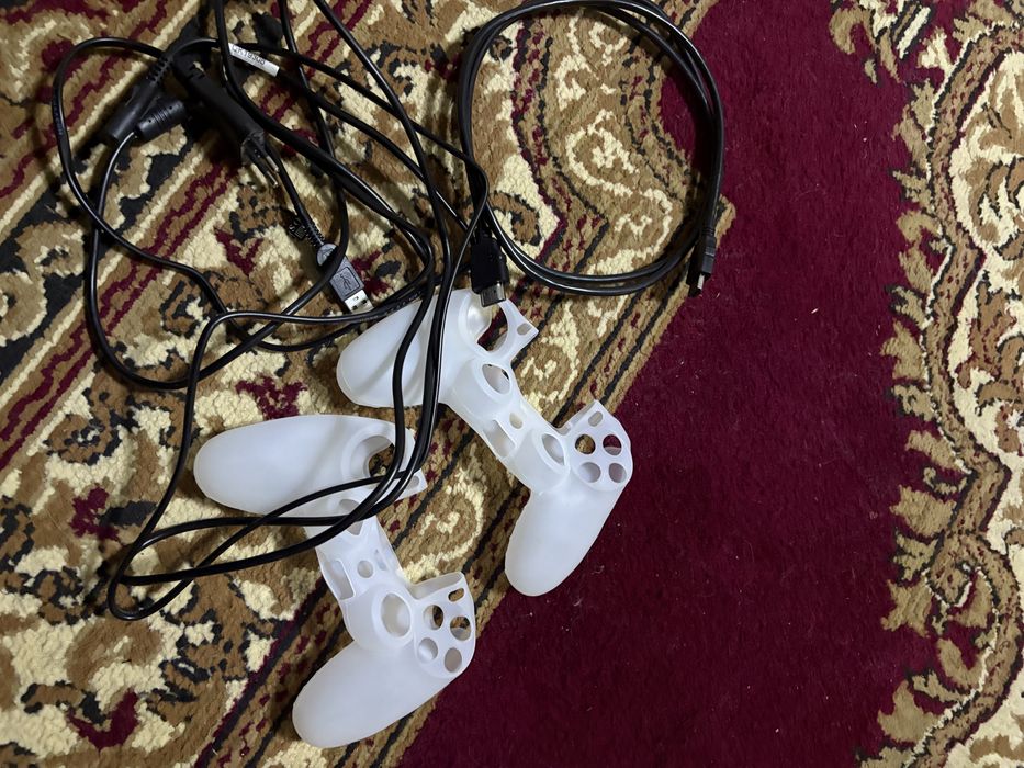 продаю Playstation 4