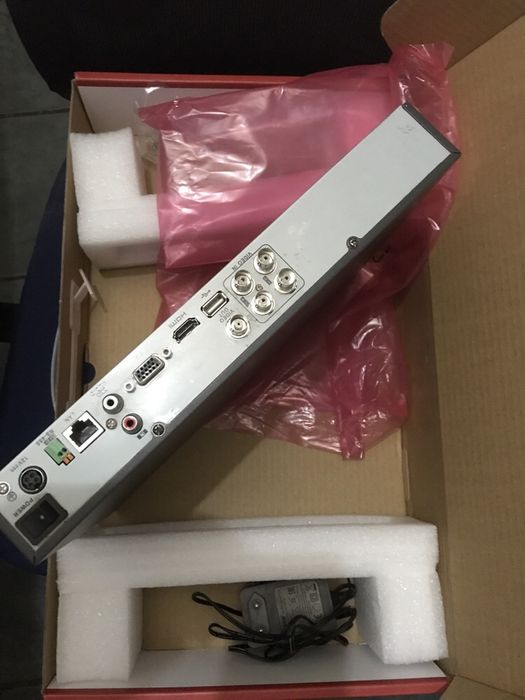 Sistem de supraveghere DVR Hikvision + 4 camere + hard disk 1 T