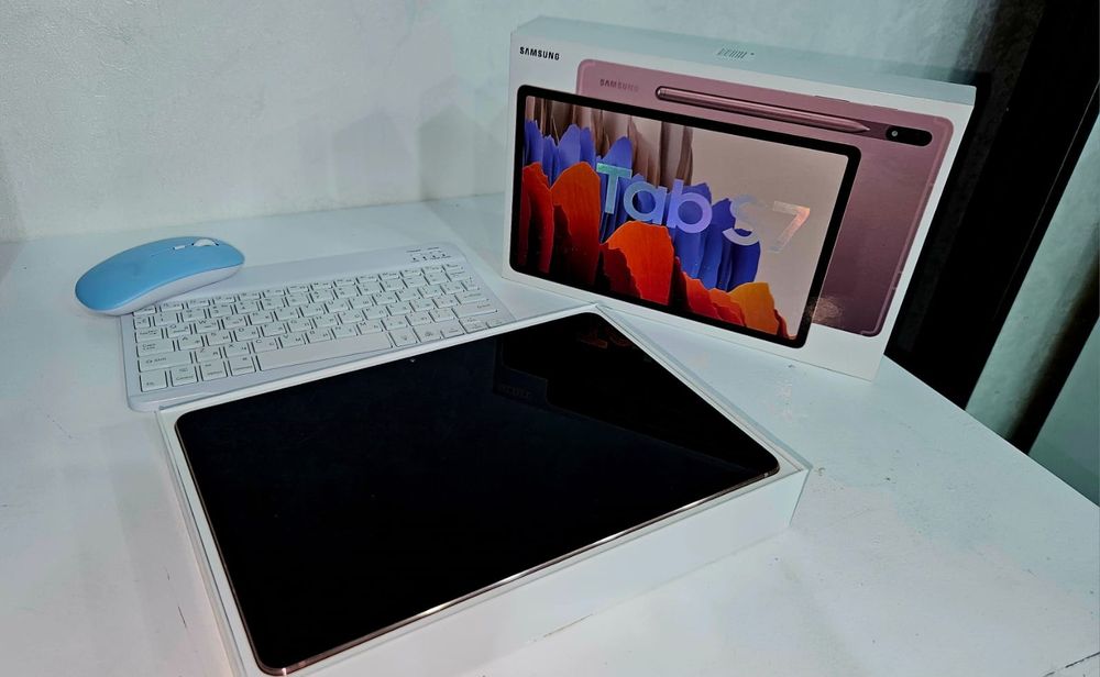 Samsung Galaxy Tab S7, 128 ГБ, коробка + клава/мышь