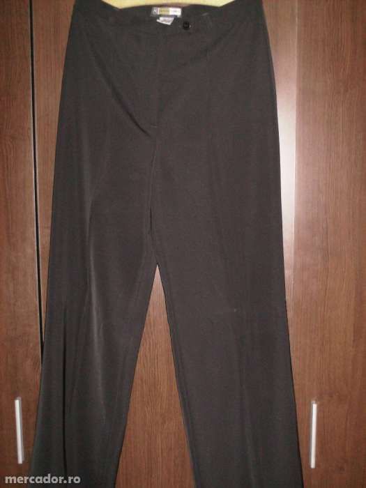 Pantaloni costum