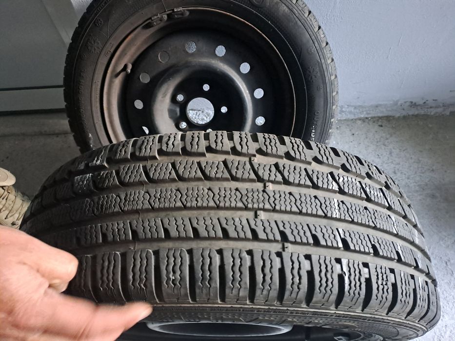 205.60.16 Kumho зимни