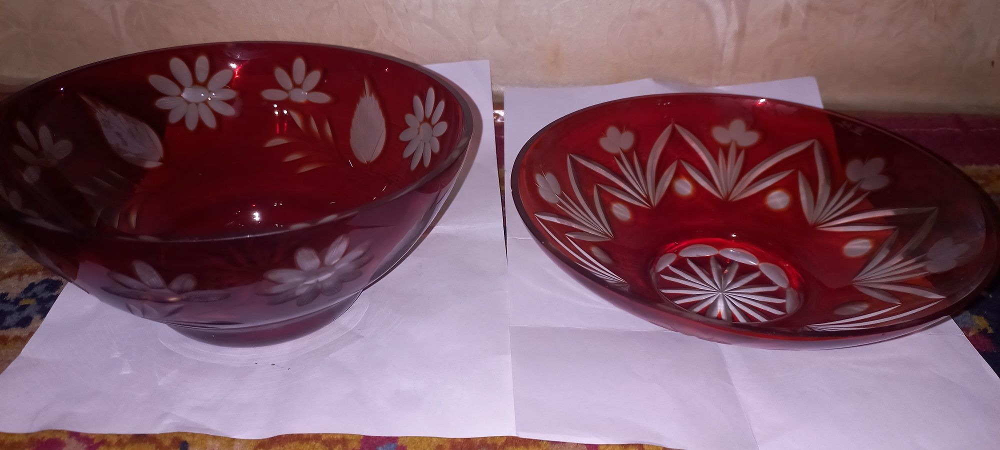 продаю чешский цветное стекло