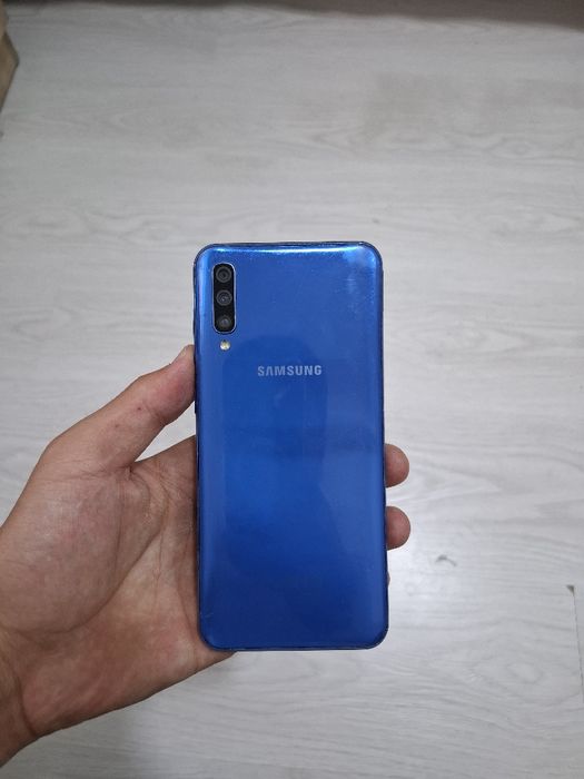Samsung A50, holati yaxshi