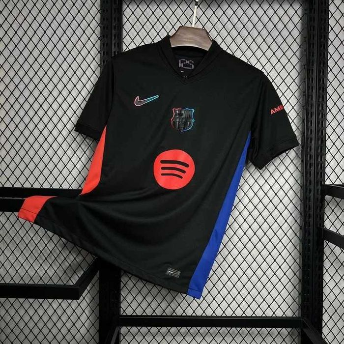Barcelona away kit 2024-2025 (personalizabil)