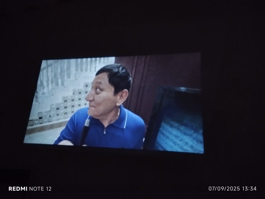 smart prajektor sotiladi