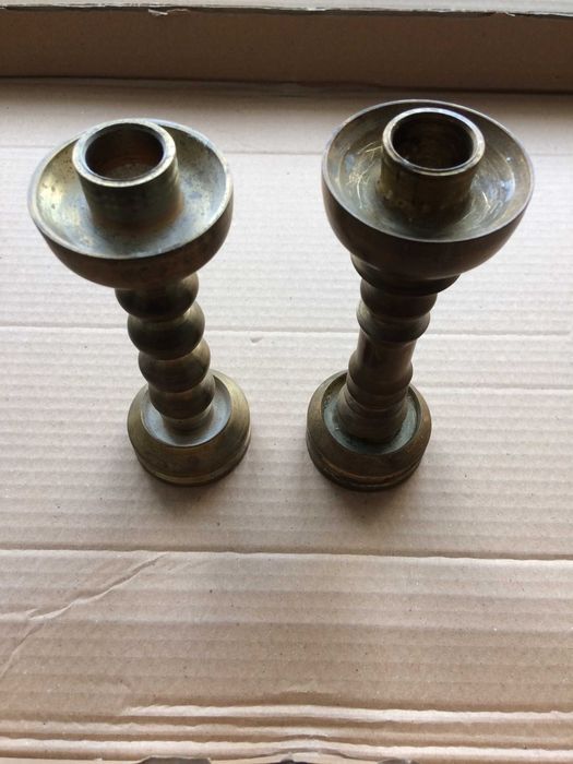 Стари масивни свещници от плътен месинг