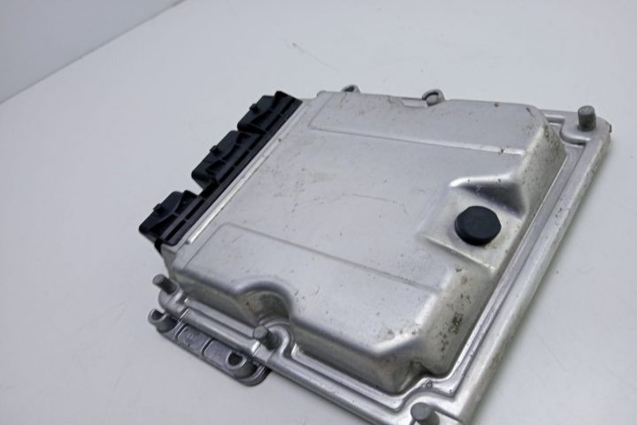 Calculator ECU   Bosch 0281011133 / 9647474680 Peugeot 807 prima gene