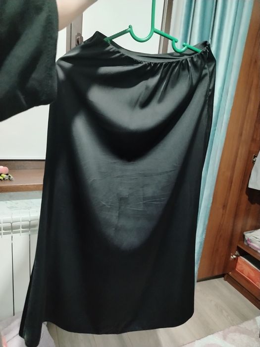 Срочно Атласная юбка