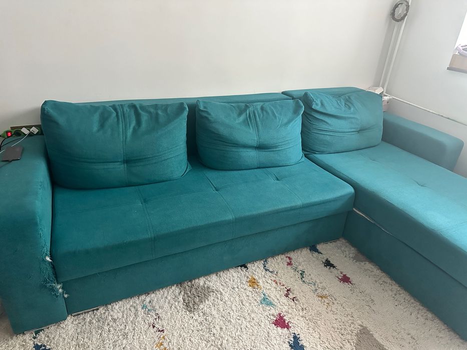 Coltar cu doua lazi de depozitare