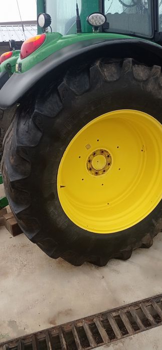 Cauciucuri tractor mare