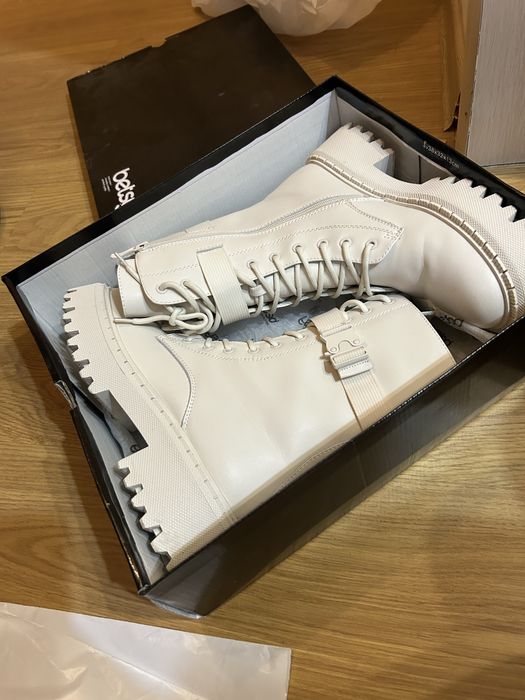 Обувь белая (зима)