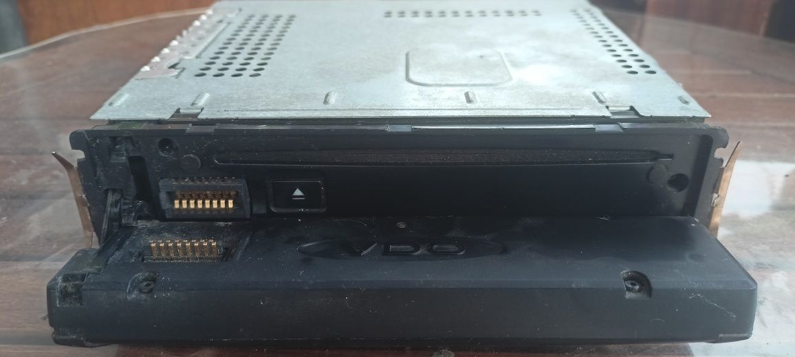 Авто плеър CD VDO 711