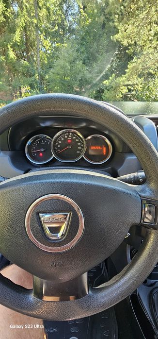 Vând Dacia Duster 4x4