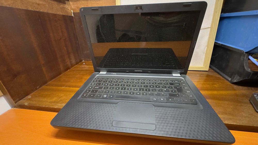 Захранване за лаптоп и Лаптоп за части