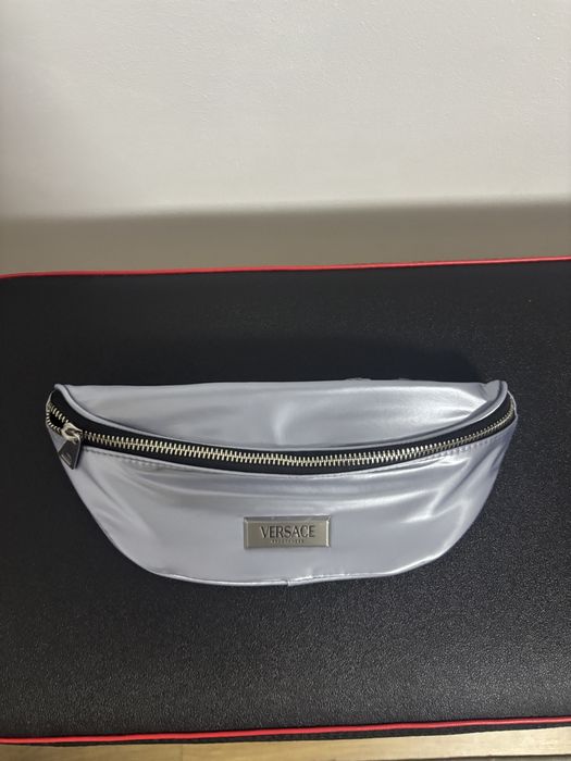 Borsetă Versace Jeans Couture argintie – stare excelentă