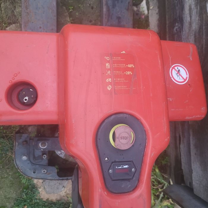 Палетна количка Linde