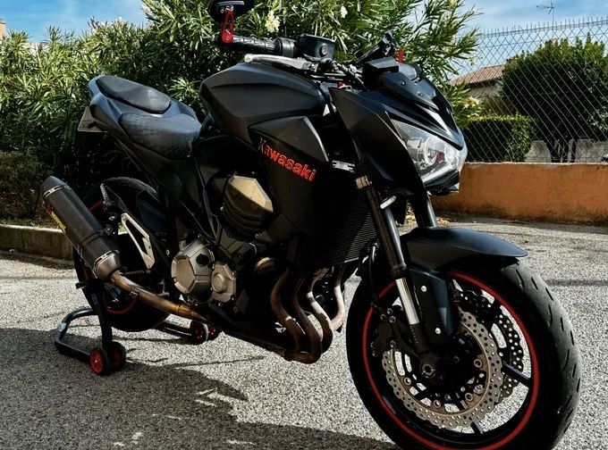 Kawasaki Z800 Akrapovic