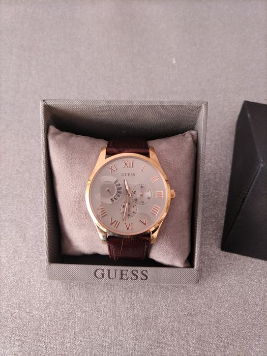 Часовник GUESS стилен мъжки