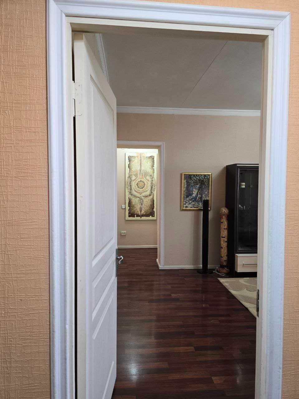 Продается квартира 4/4/4 -77 серия. Кирпич.