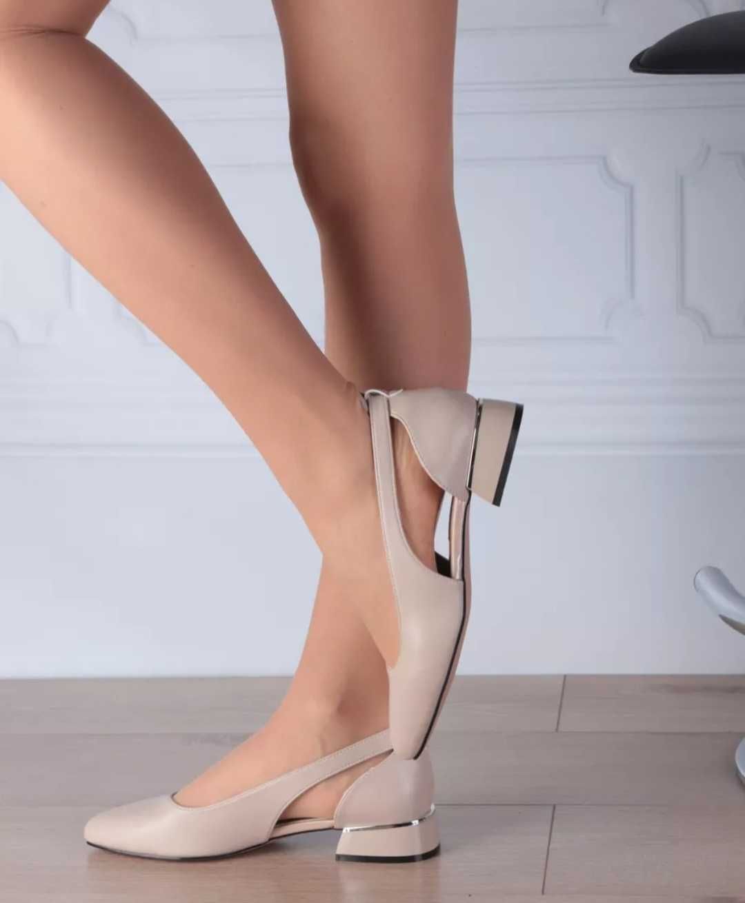 Продам туфли на низком каблуке